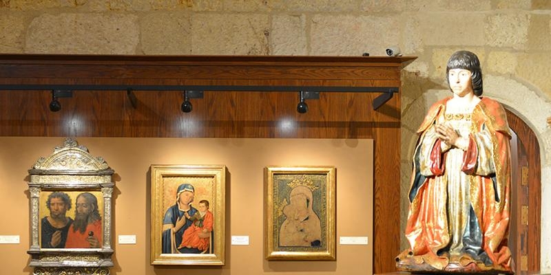 Mejora lum&iacute;nica en la sacrist&iacute;a-museo de la Capilla Real de Granada