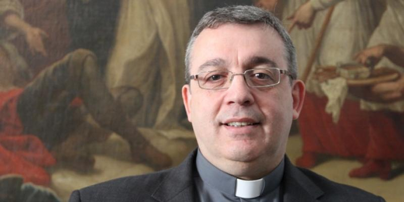 El vicario episcopal de la VII se re&uacute;ne con miembros de consejos de las parroquias del arciprestazgo San Miguel Las Rozas