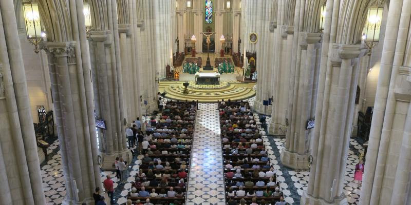 La Comunidad de Sant’Egidio participa en la Misa Jubilar en la Vigilia de Pentecostés junto a la Iglesia que camina en Madrid «para recibir el don del Espíritu Santo y poder ser comunicadores de esperanza y constructores de paz»