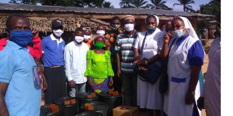 Virginia Alfaro: &laquo;La crisis del coronavirus no ha hecho perder la calma al pueblo africano&raquo;