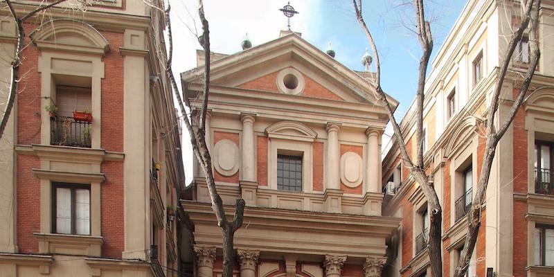 Nuestra Señora de las Angustias recibe la visita pastoral de monseñor José Cobo