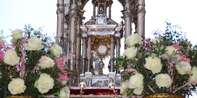 El cardenal José Cobo, ante la solemnidad del Corpus Christi: «Es un sí a la presencia real de Jesús y un sí a la comunidad que camina unida como peregrinos de esperanza»