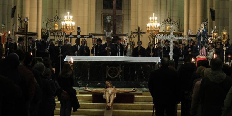 Caminar con Cristo: J&oacute;venes Madrid, Cofrad&iacute;as, Hermandades y el Seminario Conciliar organizan el V&iacute;a Crucis hacia la Catedral de la Almudena