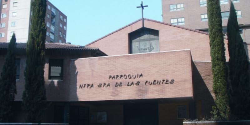 Nuestra Señora de las Fuentes recibe la visita pastoral de monseñor Juan Antonio Martínez Camino, SJ