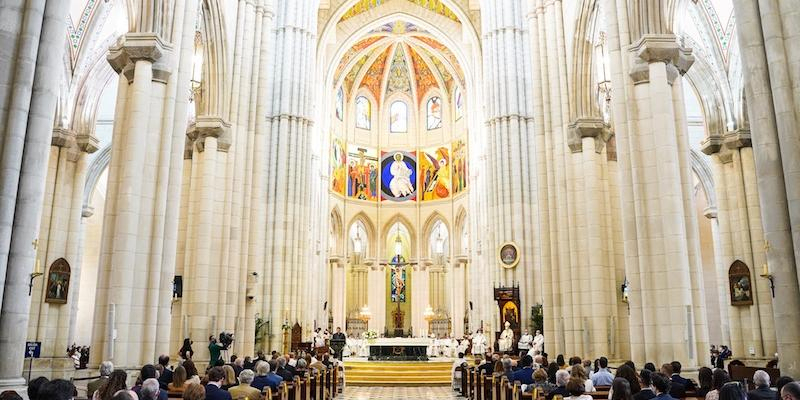 La catedral acoge la ceremonia de cruzamiento de las órdenes españolas de Santiago, Calatrava, Alcántara y Montesa