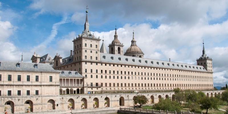 Los padres Agustinos honran a san Agustín en el monasterio de San Lorenzo de El Escorial