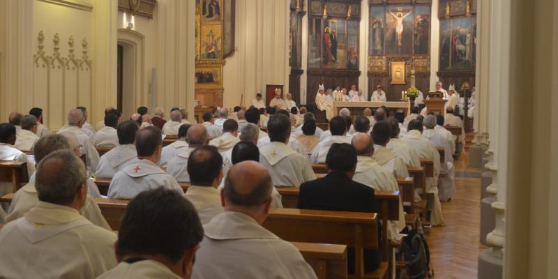 La diócesis rinde homenaje en la festividad de san Juan de Ávila a los presbíteros que celebran sus bodas de oro y plata