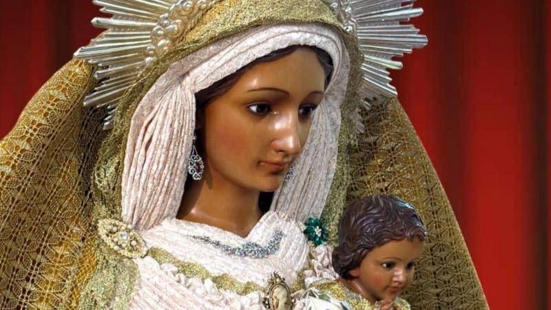El cardenal José Cobo presidirá una misa en Nuestra de la Peña y bendecirá la nueva imagen de la patrona del templo parroquial que procesionará por las calles de Puente de Vallecas
