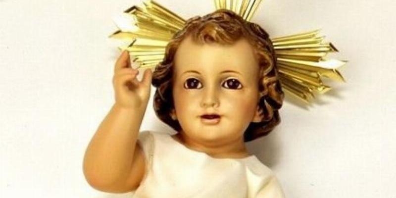 El cardenal Osoro bendice figuras del Niño Jesús en Santa María Micaela y San Enrique