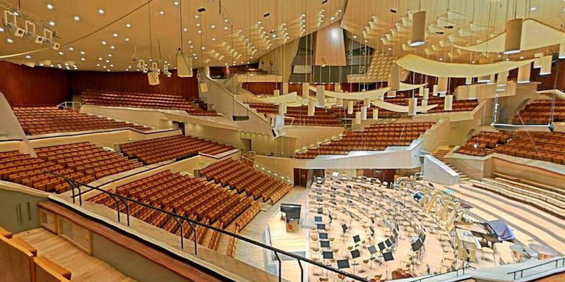 El Camino Neocatecumenal celebra sus 40 a&ntilde;os en Berl&iacute;n con un concierto en la Filarm&oacute;nica y la presentaci&oacute;n del libro de Kiko Arg&uuml;ello