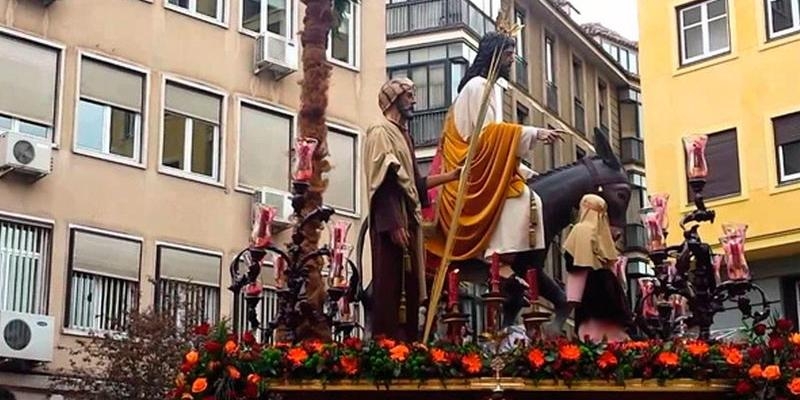 El cardenal Osoro bendice y acompa&ntilde;a desfiles procesionales en la Semana Santa madrile&ntilde;a