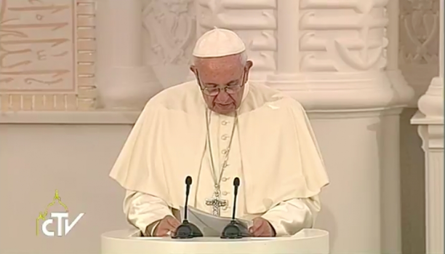 El Papa en el encuentro interreligioso pide que la sociedad no instrumentalice &laquo;el factor religioso&raquo;