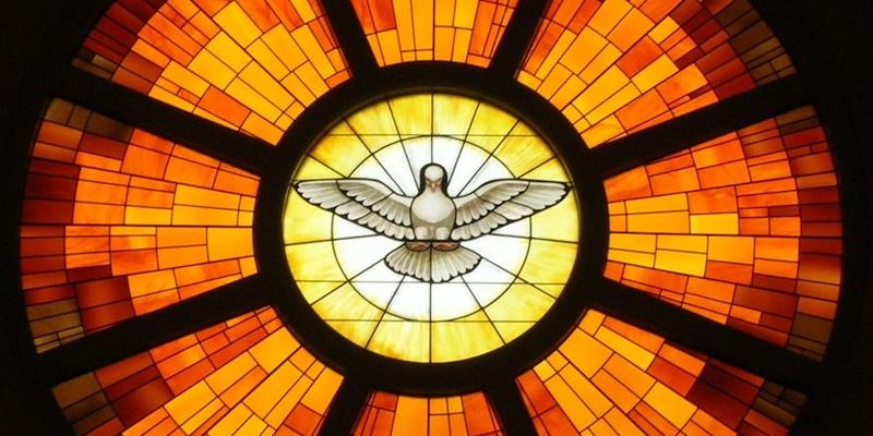 El vicario episcopal de la VII administra la Confirmaci&oacute;n a j&oacute;venes de Nuestra Se&ntilde;ora del Buen Suceso