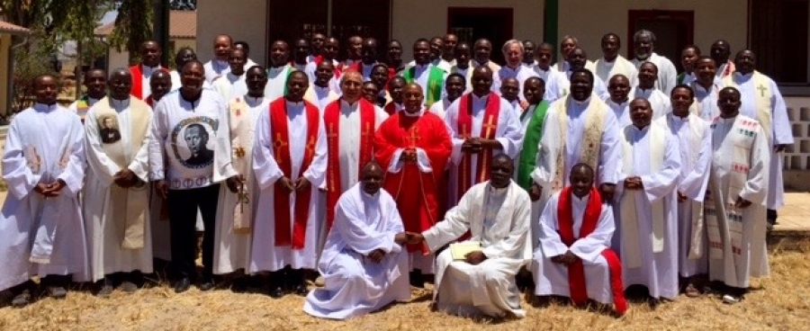 Testimonio de tres misioneros desde Tanzania: &laquo;La vida humana est&aacute; plagada de misterios y milagros&raquo;