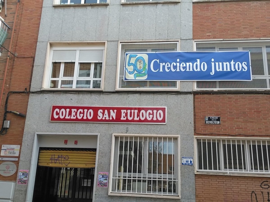 El cardenal visita el colegio diocesano San Eulogio en sus bodas de oro