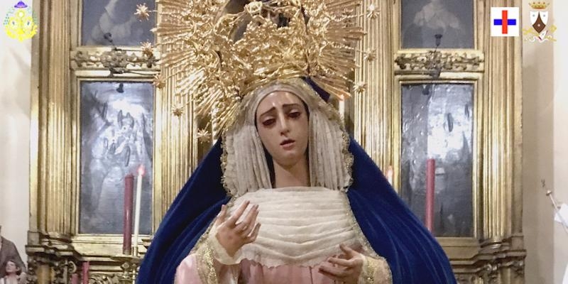 Nuestra Señora del Carmen y San Luis acoge el besamanos en honor a María Santísima de las Angustias