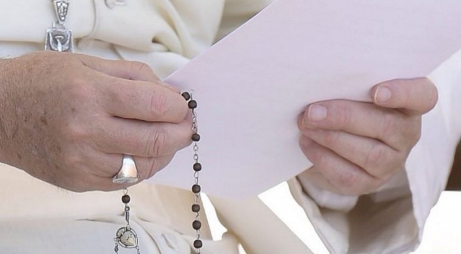 El Papa cancela su catequesis para rezar por las v&iacute;ctimas del terremoto de Italia