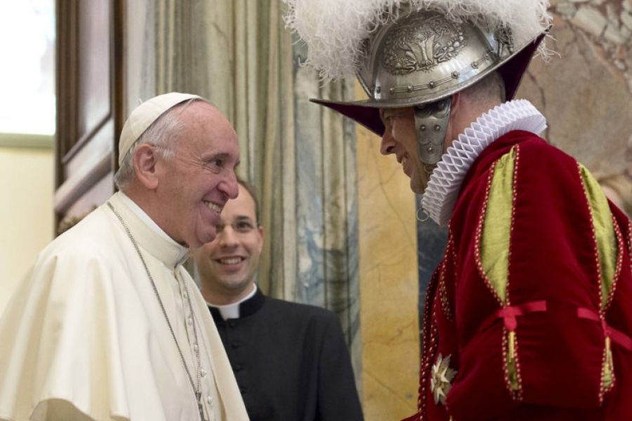 Francisco: &laquo;Ser guardias suizos es una ocasi&oacute;n para crecer en la fe&raquo;