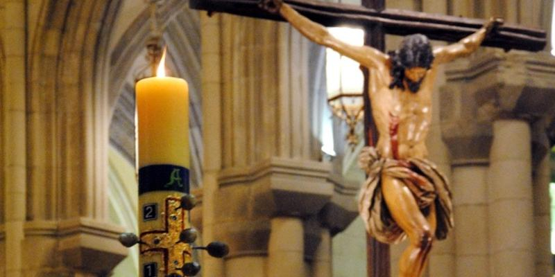 Alumnos de los colegios diocesanos celebran la Pascua en la catedral con una Misa presidida por el arzobispo de Madrid