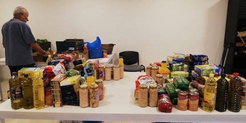 El ejército entrega un cargamento de alimentos en Santa Teresa Benedicta de la Cruz para ayudar a personas necesitadas