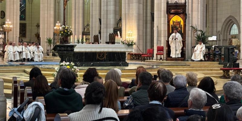 Cardenal Jos&eacute; Cobo, a los agentes de C&aacute;ritas: &laquo;Donde vosotros lleg&aacute;is, la Iglesia se convierte en un abrazo y en un beso de Dios&raquo;