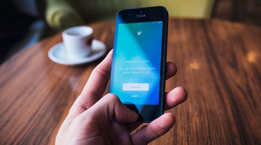 Proliferan cuentas falsas de obispos y cardenales en Twitter