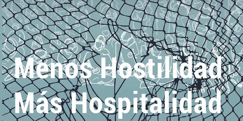 La plaza de Aluche acoge una vigilia por las personas encerradas en los CIE