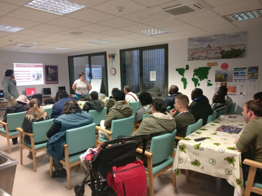 La residencia Nuestra Se&ntilde;ora de Valvanera organiza un desayuno especial por la llegada de los Reyes Magos