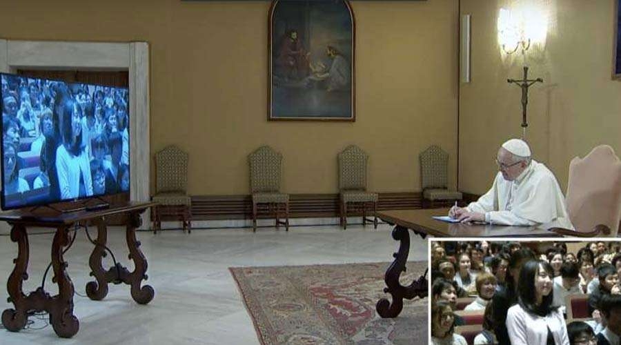 Me preocupan los «jóvenes de sillón», expresa el Papa Francisco