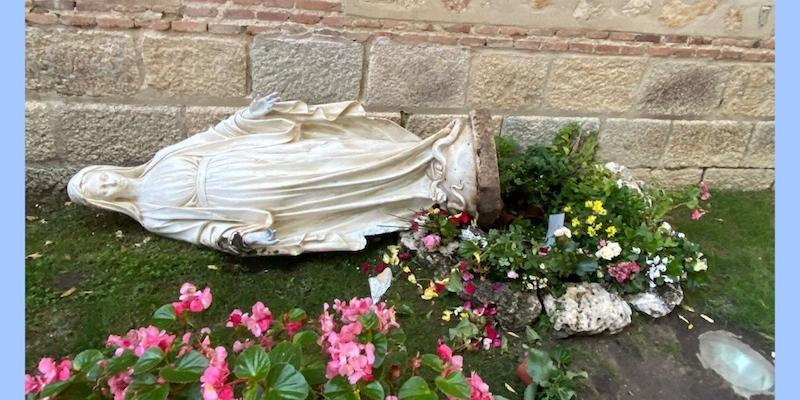 San Miguel Arcángel de Las Rozas invita a rezar el rosario en reparación al maltrato sufrido por la imagen de la Virgen