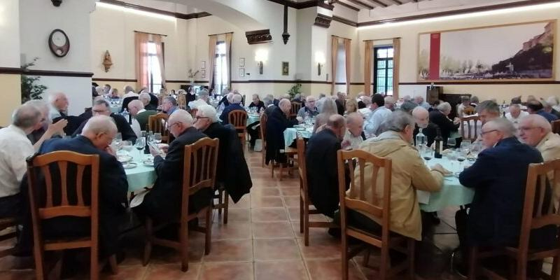 Encuentro del cardenal José Cobo con los sacerdotes mayores de 75 años