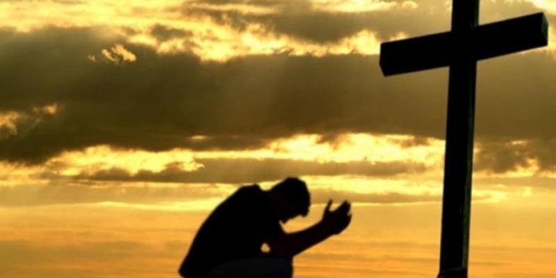 Sagrado Coraz&oacute;n de Jes&uacute;s prepara la solemnidad de Todos los Santos con una vigilia de oraci&oacute;n