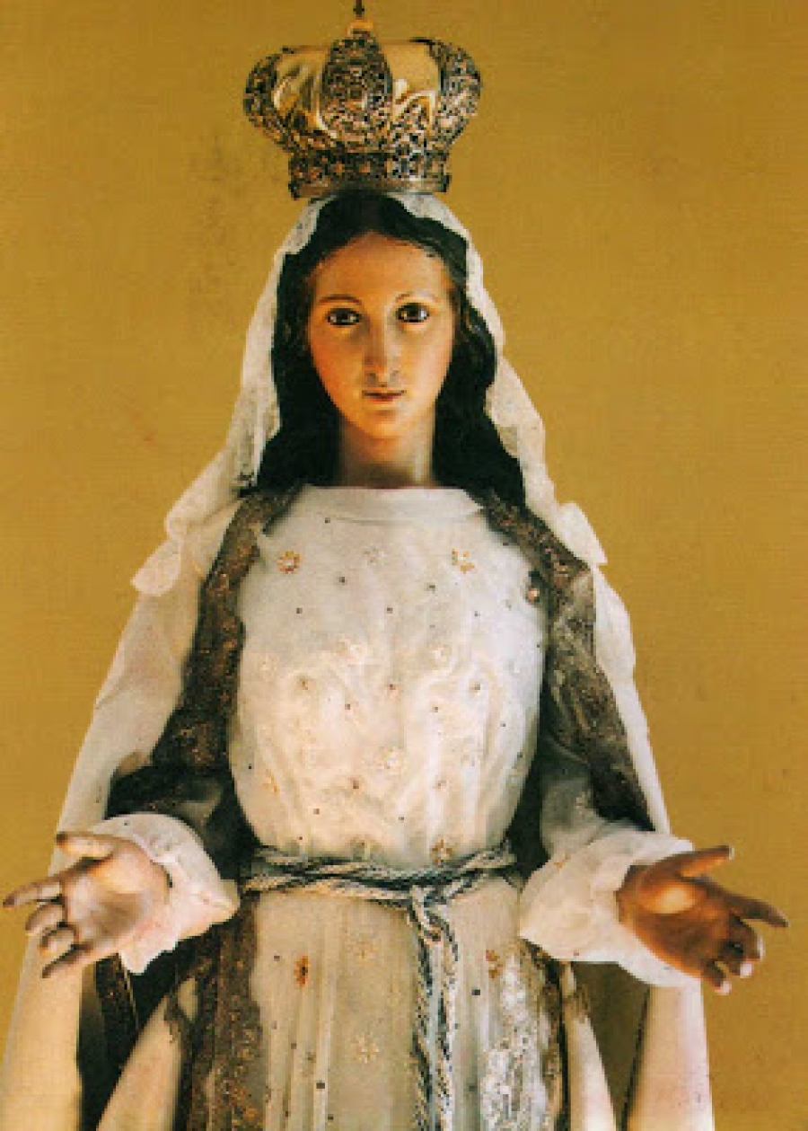 Celebraci&oacute;n en honor a la Madre del Amor Hermoso en la parroquia de San Gin&eacute;s