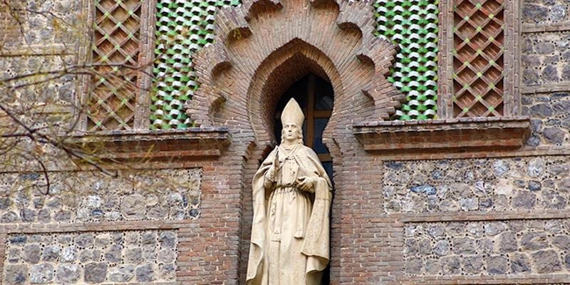 San Fermín de los Navarros honra al santo con una Misa solemne aplicada por todos los fallecidos durante la pandemia