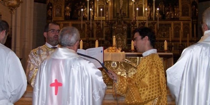 La asociaci&oacute;n Gothia celebra la solemnidad de Santa Mar&iacute;a en las Clarisas de Alcal&aacute; de Henares