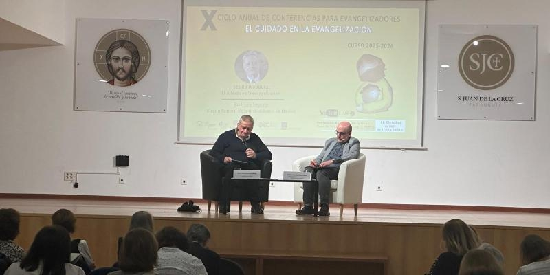 «Los cuidados están en la entraña de Dios, en el centro del Evangelio y en la vida de la Iglesia»: José Luis Segovia inaugura el X Ciclo de Conferencias para Evangelizadores