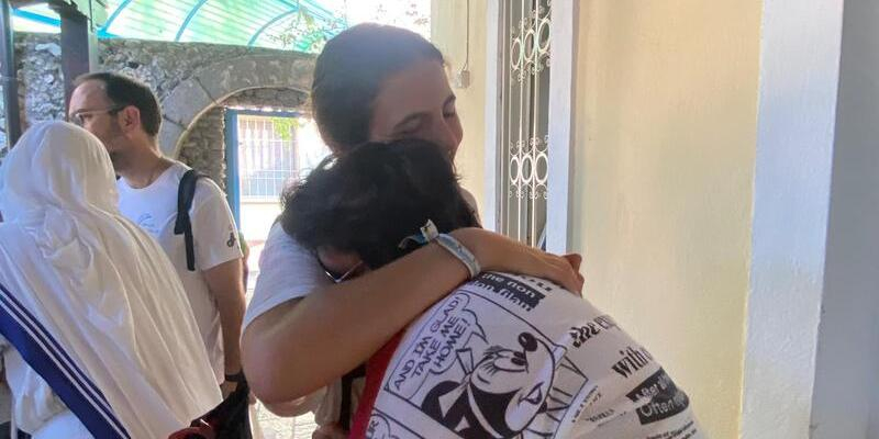 El testimonio de Elena Nieves, recordando su primera experiencia de misión en Albania: «Me impresionó ver cómo las Misioneras de la Caridad viven su fe dedicándose a las personas más necesitadas»