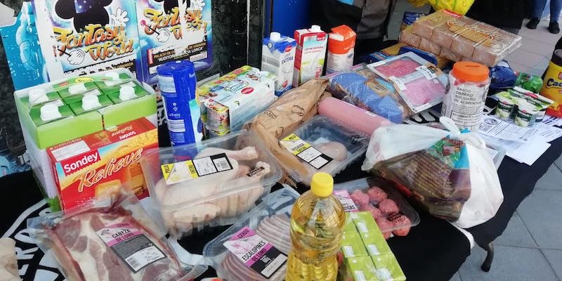 Santa Genoveva Torres Morales de Majadahonda reparte m&aacute;s de una tonelada de alimentos en su campa&ntilde;a de Navidad