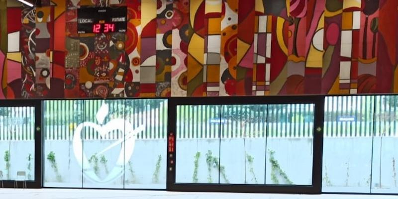 El cardenal Osoro bendice las nuevas instalaciones del polideportivo del colegio San Agust&iacute;n Los Negrales