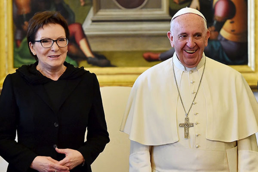 El Pont&iacute;fice recibe a la primera ministra de Polonia