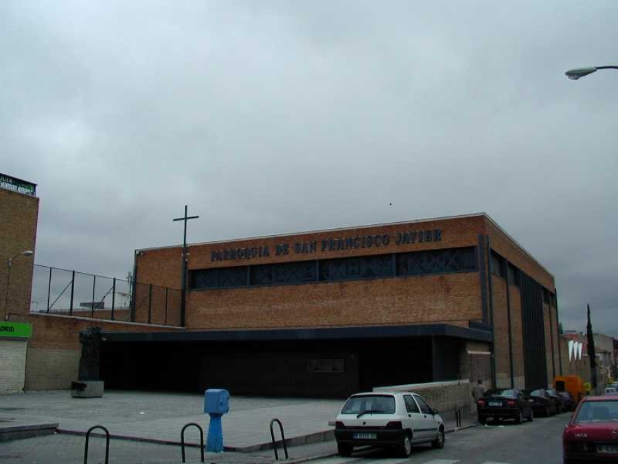 El arzobispo ordena presb&iacute;tero al jesuita Alberto Dom&iacute;nguez