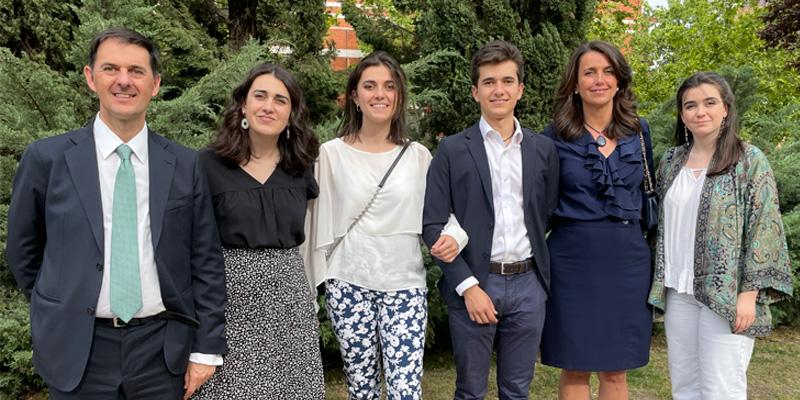 Inma y Carlos, en sus bodas de plata: &laquo;El compromiso no te ata, te hace mucho m&aacute;s fuerte&raquo;