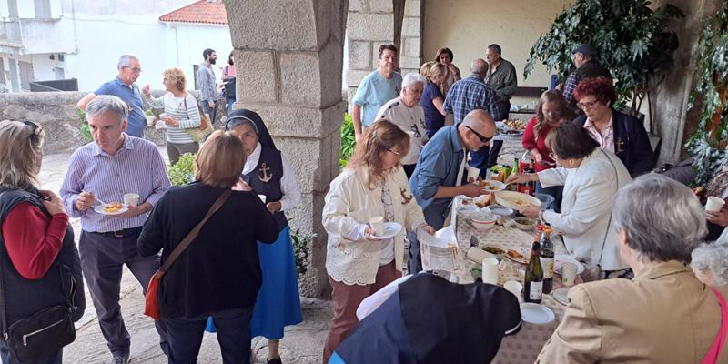 Abre la primera Cáritas parroquial del arciprestazgo Lozoya-Buitrago: «Las personas voluntarias de Cáritas se mantienen firmes y esperanzadas incluso en medio de las tempestades»