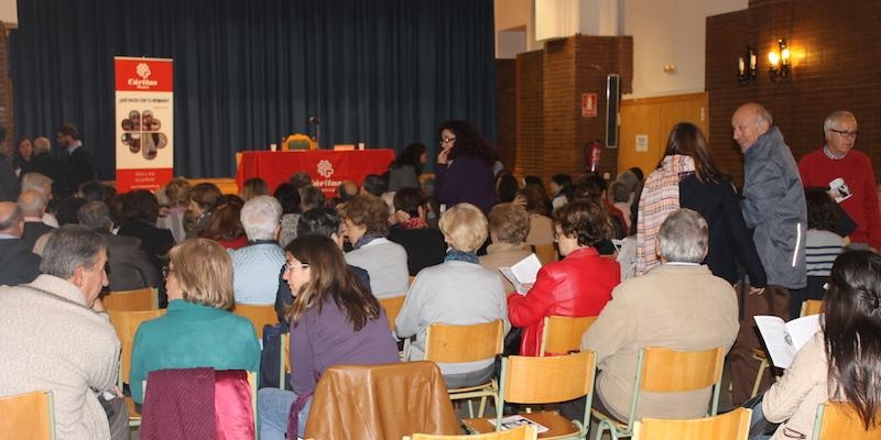 Los voluntarios de Cáritas del arciprestazgo de San Federico se reúnen con monseñor Martínez Camino