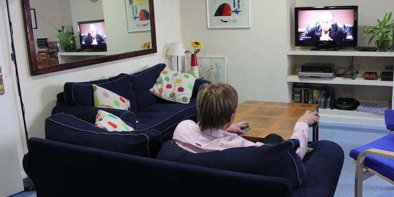 La casa de acogida de C&aacute;ritas Madrid celebra una tarde de encuentro y caf&eacute;