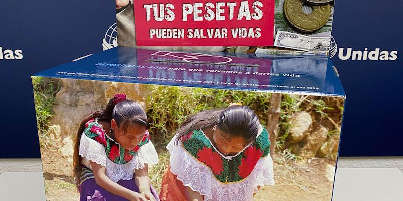 Banco Santander y Manos Unidas recoger&aacute;n pesetas para convertirlas en un proyecto solidario