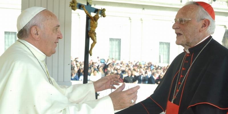 El cardenal Carlos Amigo expone &#039;¿Qué aporta el Papa Francisco a la Iglesia?&#039; en Ntra. Sra. del Sagrado Corazón